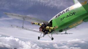 skoki na spadochronie kraków 94